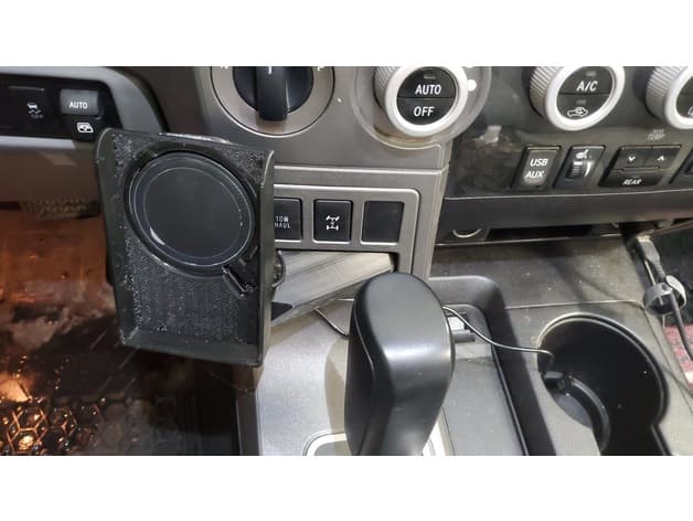 SR5 Dashboard Phone Mount