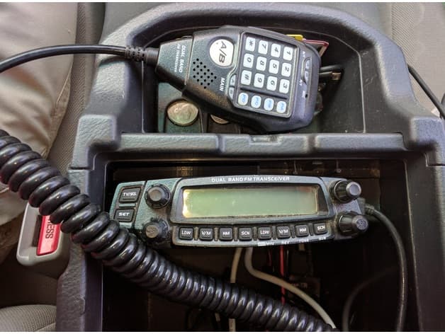 Centre-Console Radio Control-Head Mount — image 1 of 2