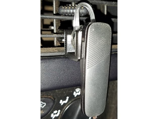 Dashboard-Vent Headset Holder — image 1 of 2