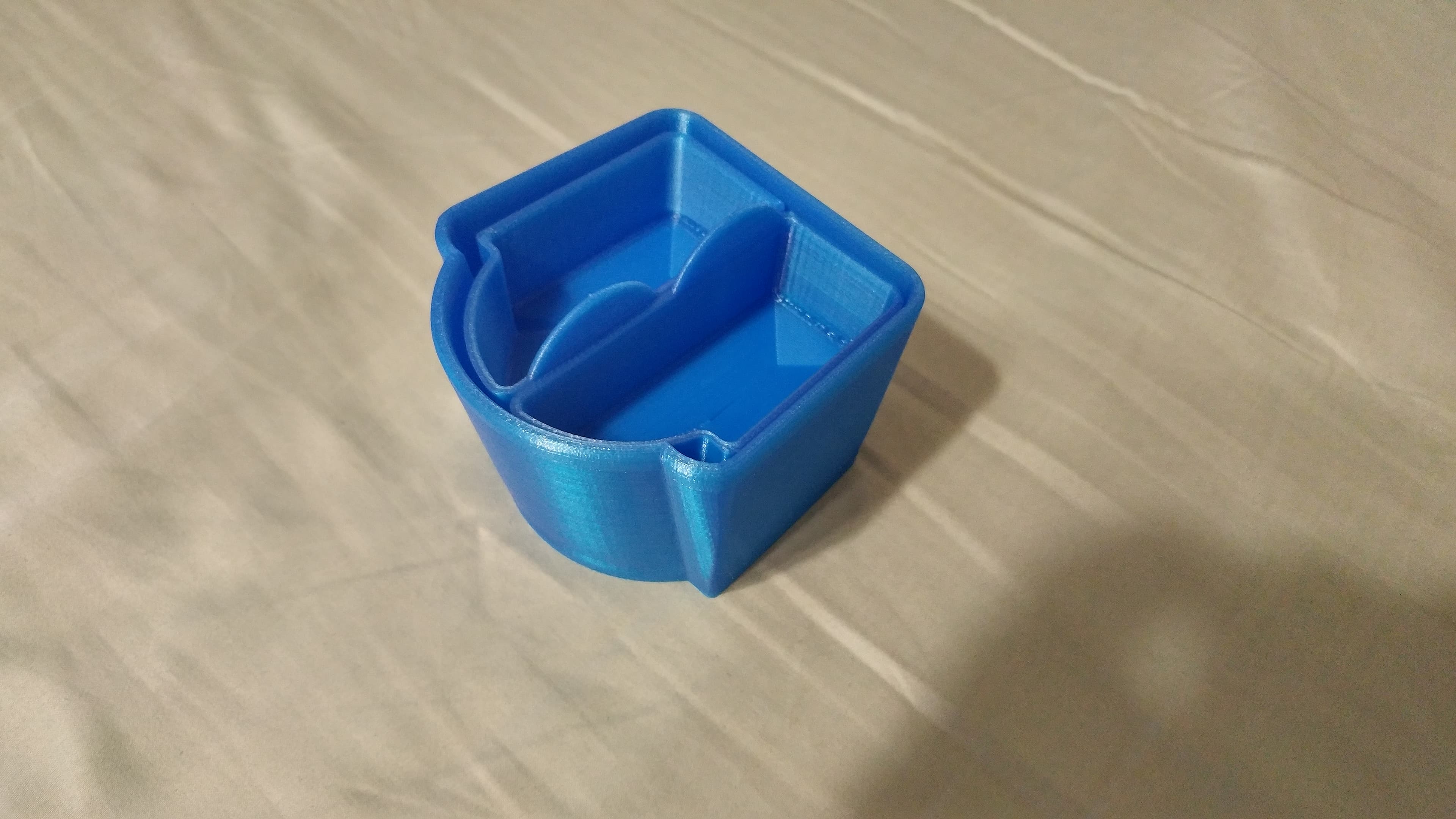 Nesting Front Cupholder Trays