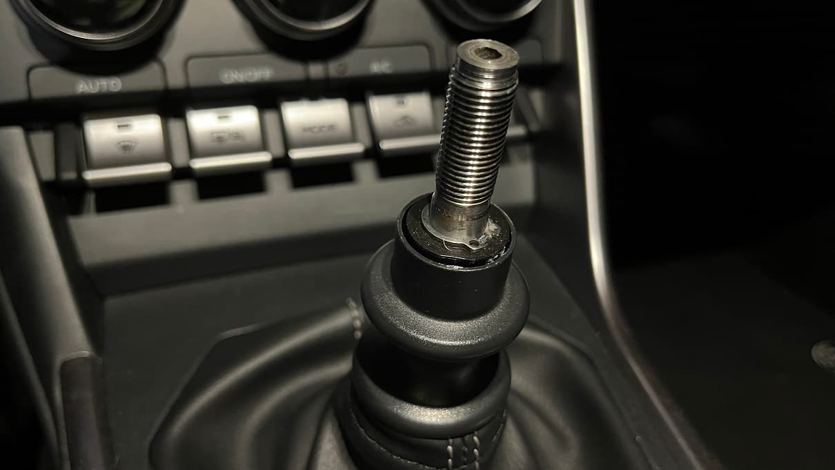 Aftermarket Shift-Knob Circlip Cover