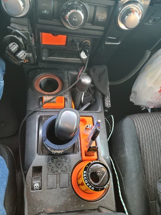 Centre-Console Pocket Organiser — image 1 of 2