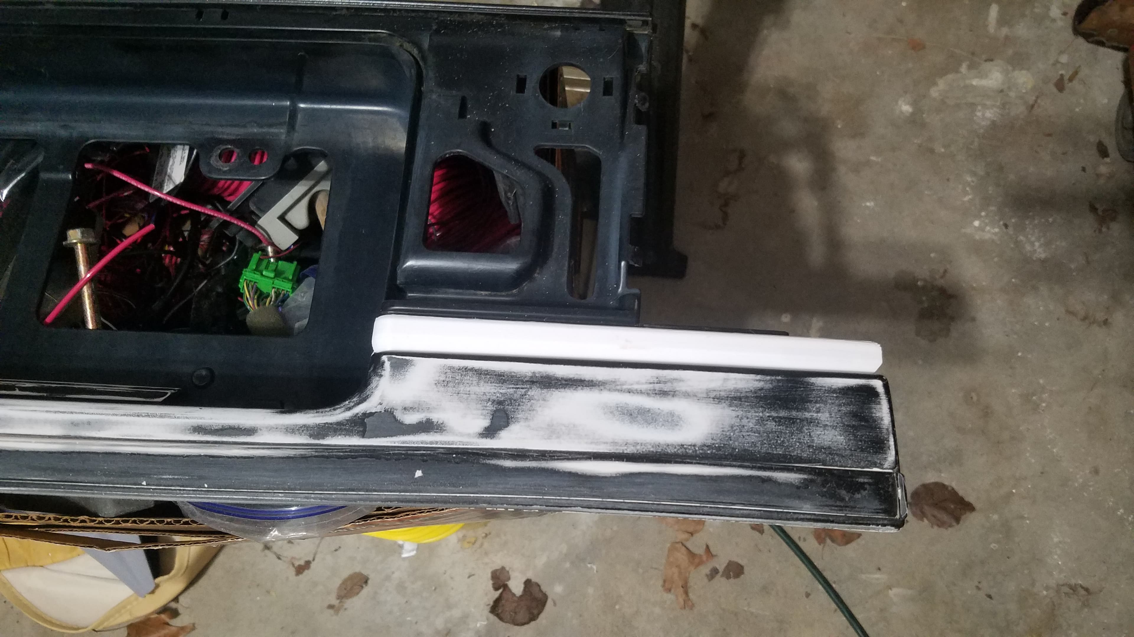Facelift Rear Centre-Taillight Trim Kit